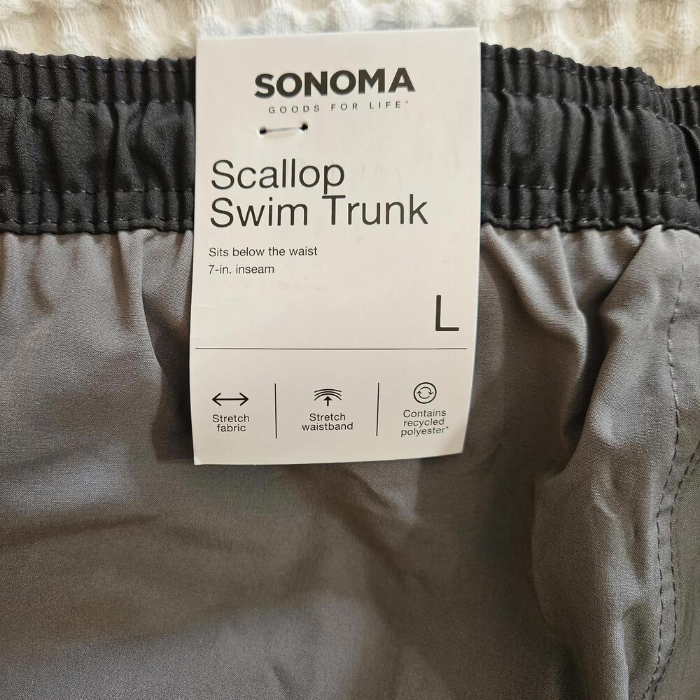 Men's Sonoma Scallop Large 7" Mesh Lined Swim Shorts Below The Waist Gray Black